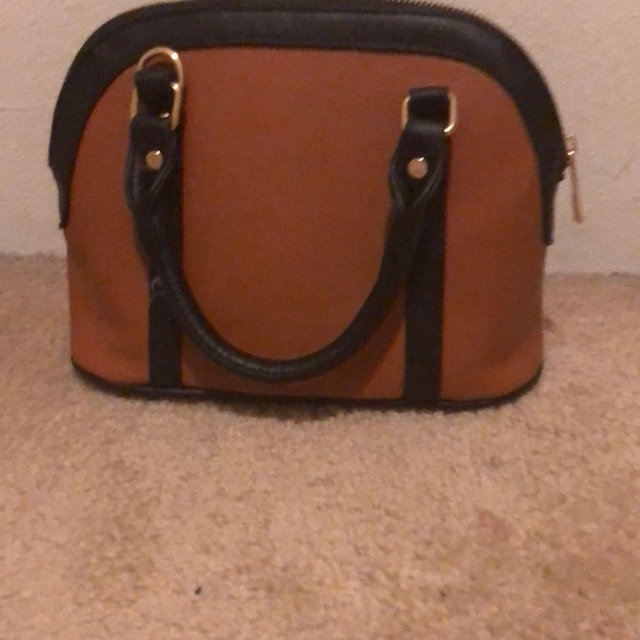 Michael Kors purse - Picture 3 of 4